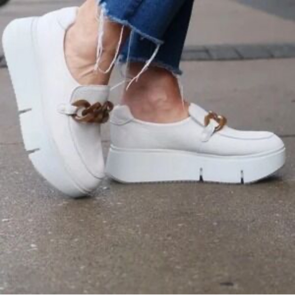 Naked Feet White Leather Platform Sneakers Loafers Princeton in Chamois Size 9